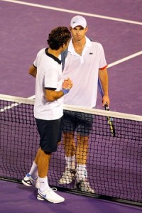 Roddick finally beats Federer